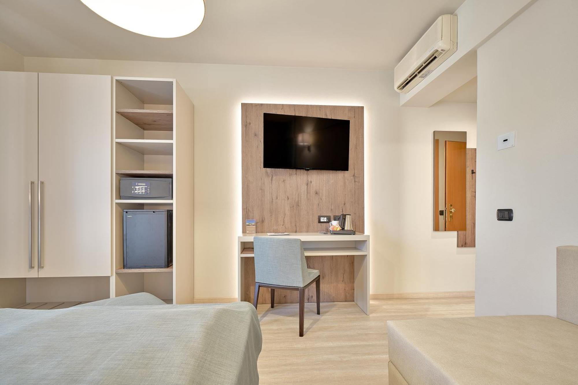 Bisesti ***s Hotel Garda (Verona)