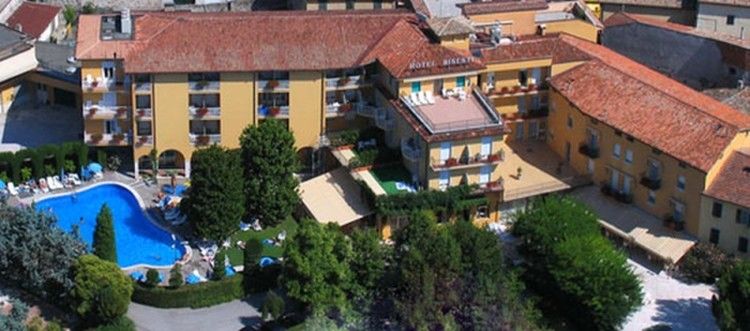 Bisesti ***s Hotel
